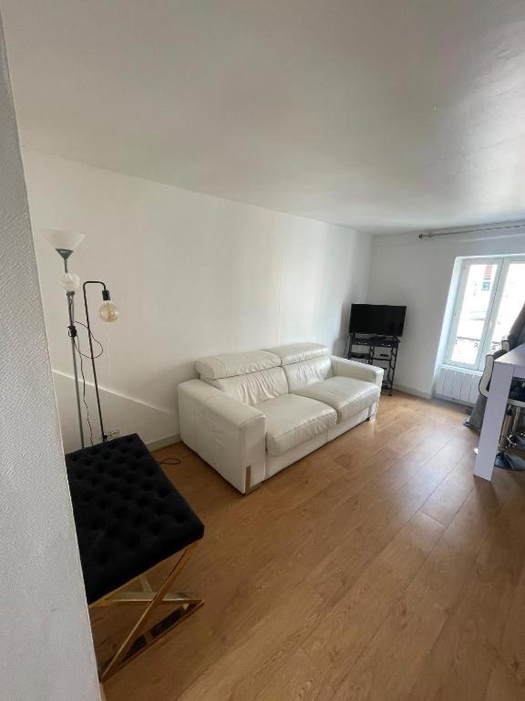 Sympas Et Confortables Proche De Paris Apartment *